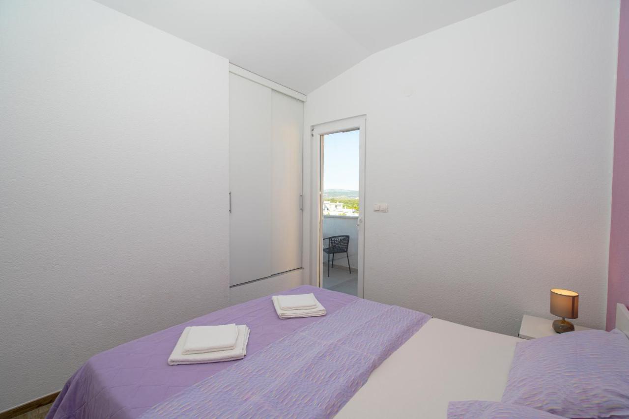 Seaview & Balcony Apartment Petra Jadrija Exteriör bild
